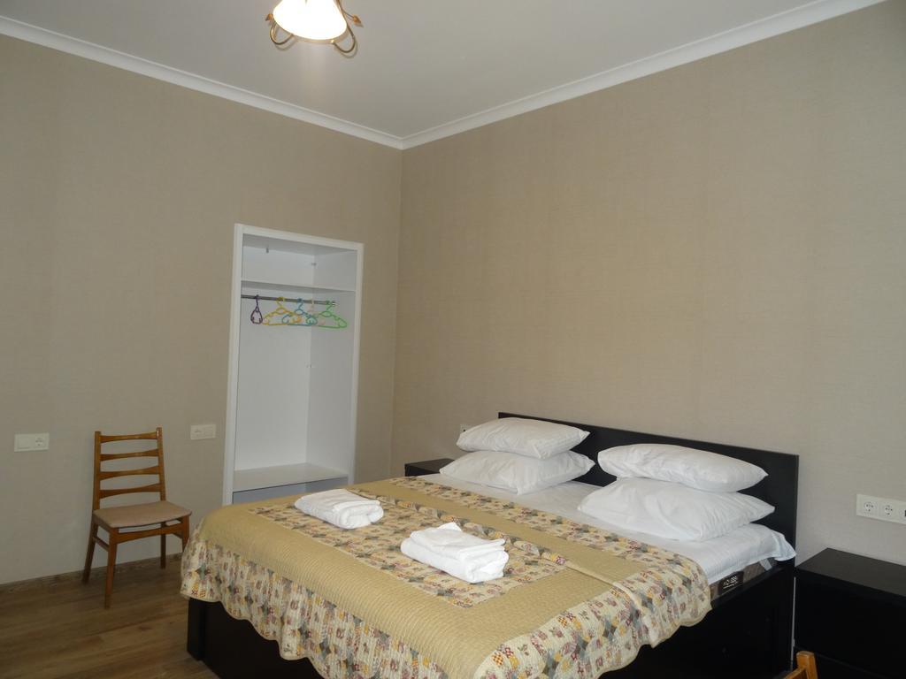 20 Griboedov Apartment- Heart Of Tbilisi Exterior photo